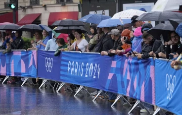 paris-2024-olympics-rain16