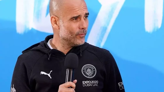 Guardiola commits to Man City until 2025