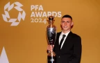 phil-foden-pfa-award16.webp