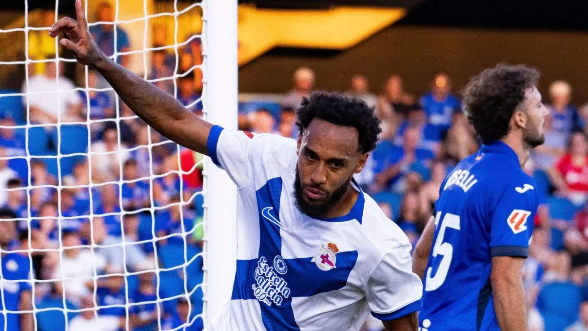 Pierre-Emerick Aubameyang faces two-month lay-off after knee surgery Pierre-Emerick Aubameyang faces two-month lay-off after knee surgery