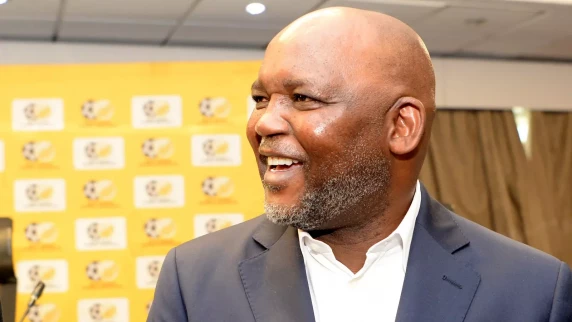 Tlou Molekwane learning from the great Pitso Mosimane