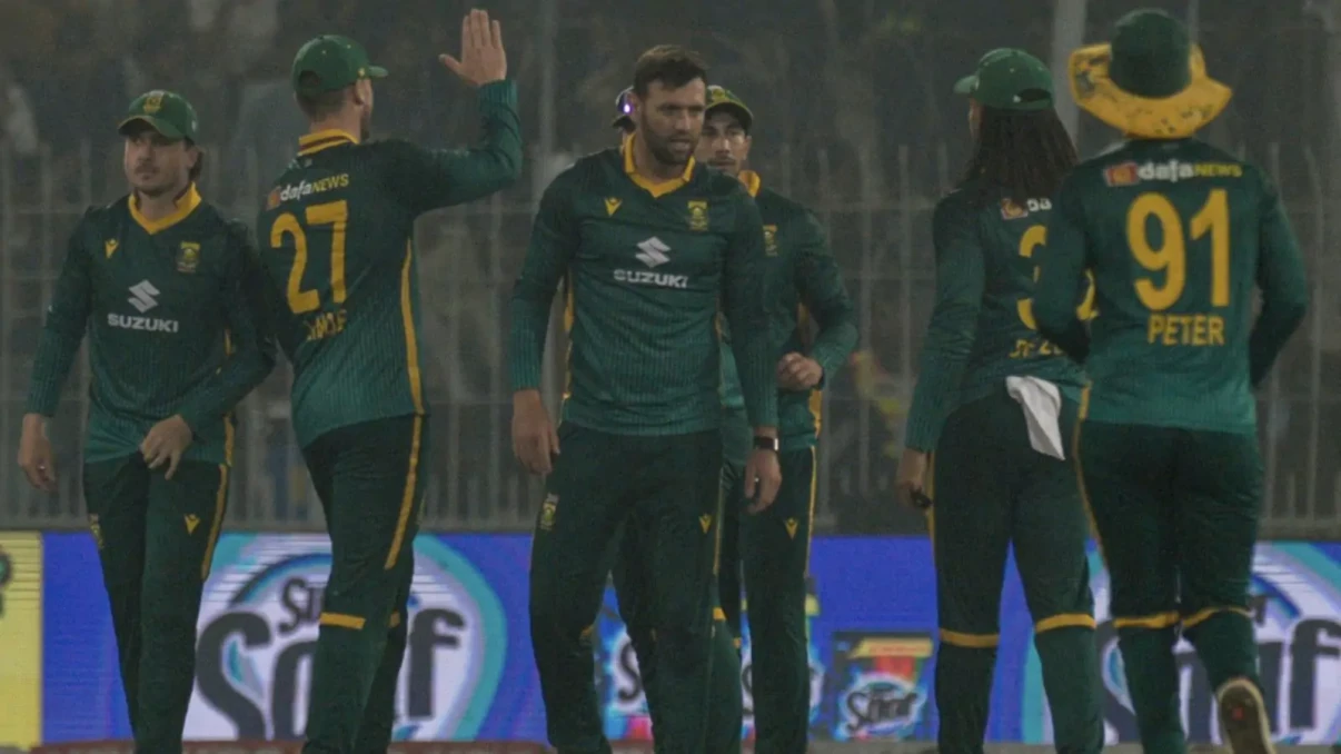 Proteas fight hard until the death but Pakistan prevail in first ODI Proteas fight hard until the death but Pakistan prevail in first ODI