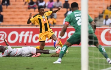 Seun Ndlovu of Chippa United and Pule Sydney Mmodi of Kaizer Chiefs during the Nedbank Cup, Last 16 match between Kaizer Chiefs and Chippa United at FNB Stadium on February 15, 2025 in Johann