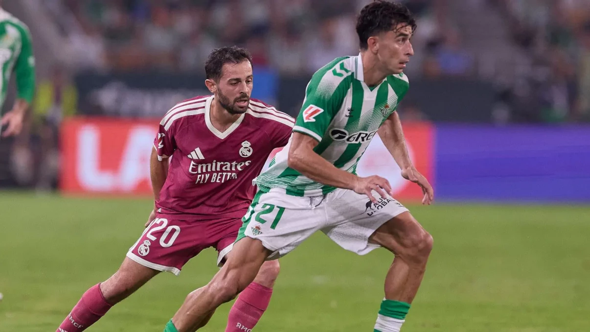 La Liga: Jose Mourinho calls Real Madrid 'naive' after narrow defeat to Real Betis La Liga: Jose Mourinho calls Real Madrid 'naive' after narrow defeat to Real Betis