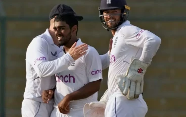 Rehan Ahmed Test celebration with ben foakes