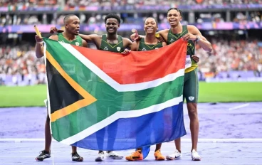 Silver medallists Bayanda Walaza, Shaun Maswanganyi, Bradley Nkoana and Akani Simbine of team South Africa celebrate after the men's 4x100m relay final of the athletics event at the Paris 202