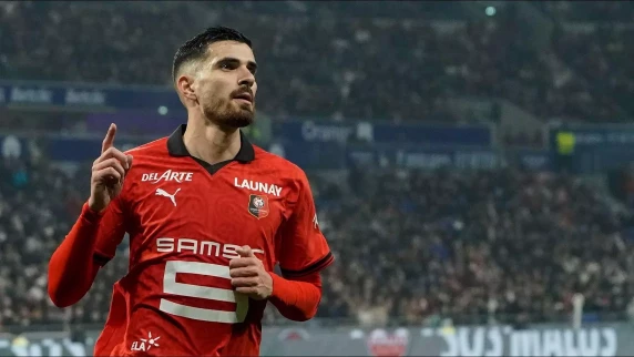 Bayer Leverkusen secure Martin Terrier from Rennes