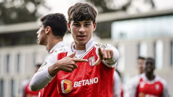 Wolves inject young blood with signing of 20-year-old winger Rodrigo Gomes from Braga