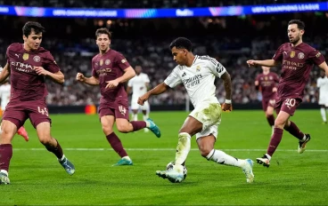 rodrygo-of-real-madrid-controls-the-ball-during-the-champions-league-playoff16