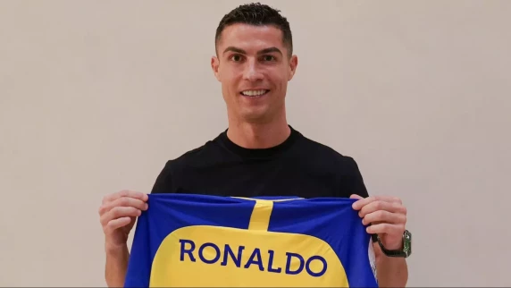 Cristiano Ronaldo completes move to Al Nassr