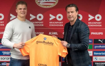 Roy Steur signs with PSV