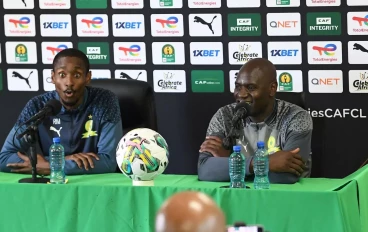 Rulani Mokwena and Denis Onyango during the Mamelodi Sundowns training and press conference at Chloorkop on December 08, 2023 in Midrand, South Africa.