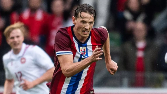 Report: Man Utd pursue Burnley midfielder Sander Berge