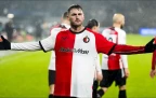 santiago-gimenez-of-feyenoord-celebrates-after-scoring16.webp