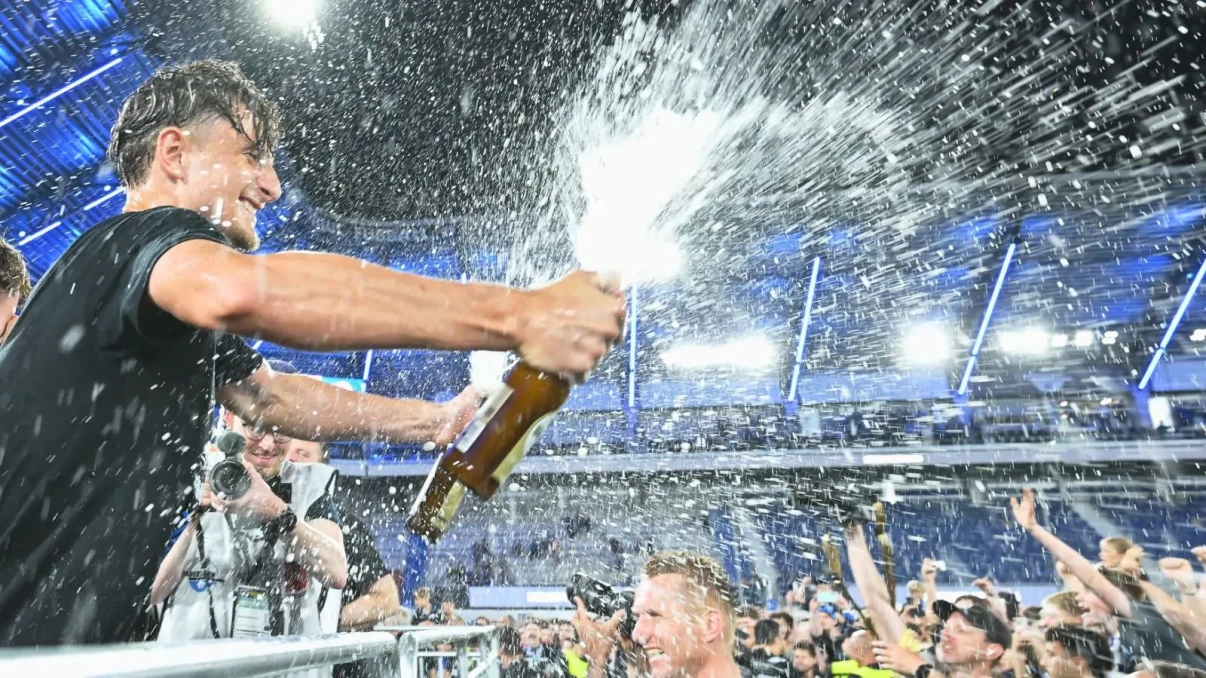 Paderborn complete stunning extra-time promotion victory as Wolfsburg crash out of Bundesliga Paderborn complete stunning extra-time promotion victory as Wolfsburg crash out of Bundesliga