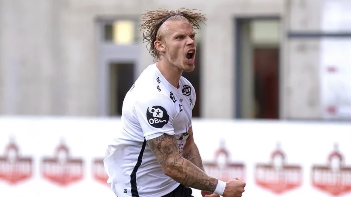 Ouaddou confirms Pedersen faces race against time for opening game Ouaddou confirms Pedersen faces race against time for opening game