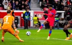 senny-mayulu-of-paris-saint-germain-v-bayer-leverkusen-ucl-oct-2025-alamy16.webp