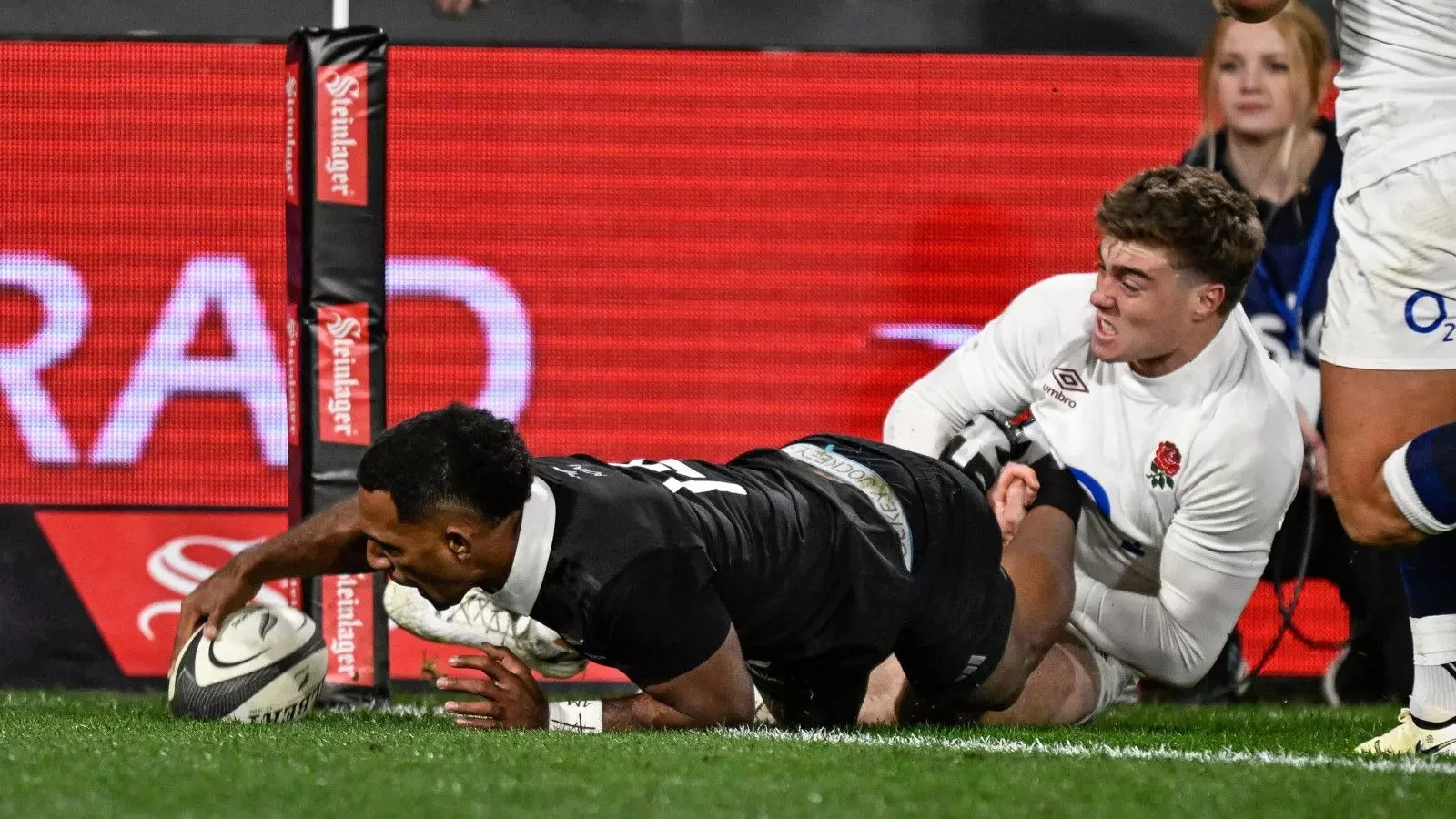 England fall agonisingly short as All Blacks seal 1615 victory in