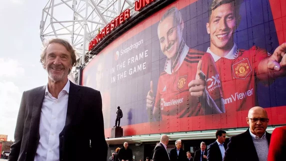 Jim Ratcliffe nears deal for minority stake in Man Utd