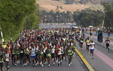 Scores of runners participating in the 2022 Soweto Marathon