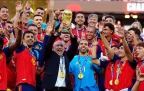 spain-manager-luis-de-la-fuente-celebrates-19-july-202616.webp
