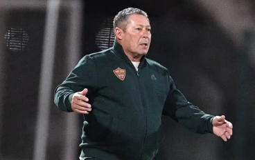 Stellenbosch FC coach Steve Barker during the MTN8, Semi Final, 1st Leg match between Mamelodi Sundowns and Stellenbosch FC at Lucas Masterpieces Moripe Stadium on August 28, 2024 in Pretoria