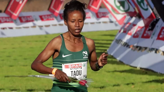 Long-distance runner Rene Kalmer pays tribute to Tadu Nare