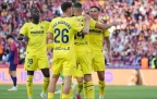 tajon-buchanan-scored-the-villarreal-winner-with-teammates16.webp