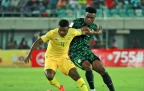 teboho-mokoena-tussles-for-ball-for-bafana-vs-nigeria-7-june-202416.webp