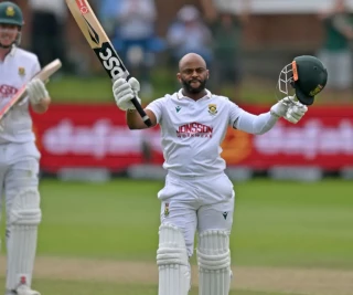 temba-bavuma-majestic-century16