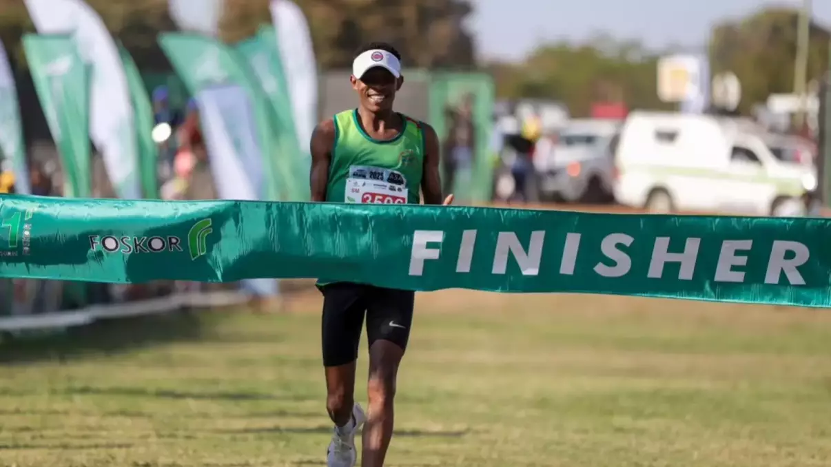 Thabang Mosiako reclaims national title