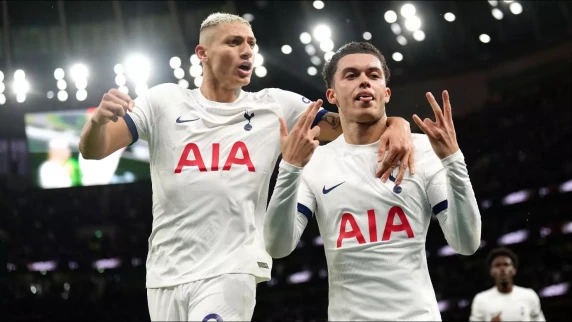 Tottenham's Brennan Johnson scores dramatic winner against Brighton