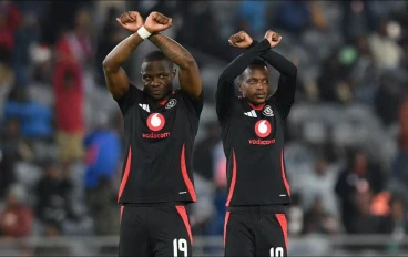 tshegofatso-mabasa-and-goodman-mosele-turned-the-game-around-for-orlando-pirates16