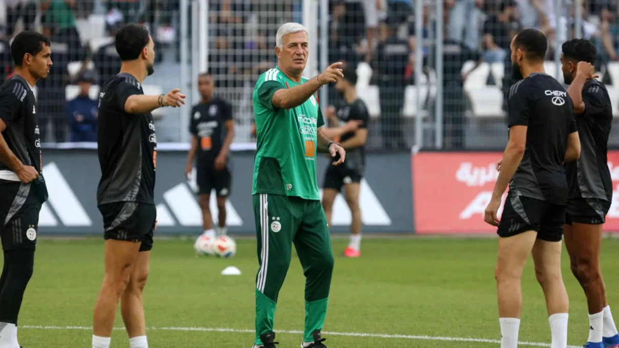 Algeria extend contract of head coach Vladimir Petkovic ahead of World Cup opener Algeria extend contract of head coach Vladimir Petkovic ahead of World Cup opener