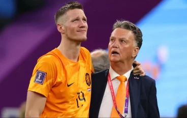 Wout Weghorst and Louis Van Gaal of Netherlands