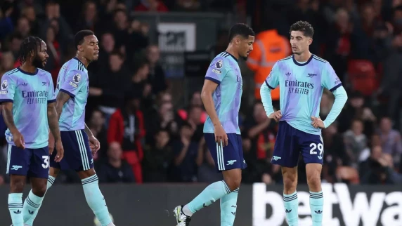 Arsenal suffer first loss of the season at Bournemouth after Saliba sees red