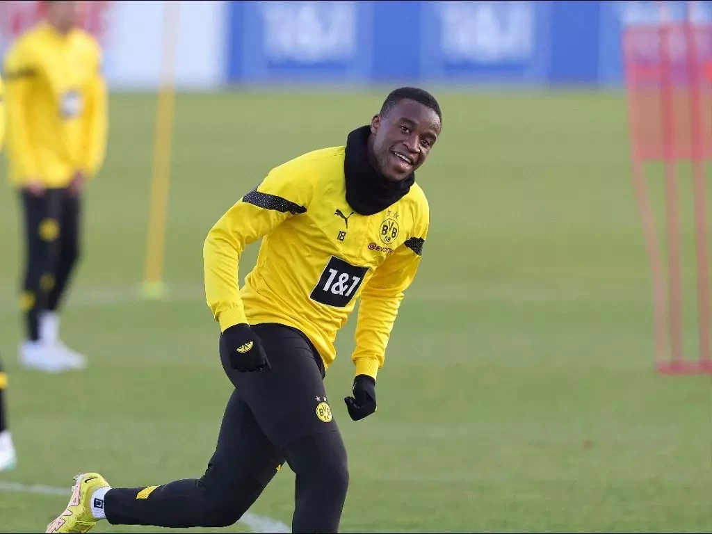 Youssoufa Moukoko to extend Borussia Dortmund contract - report 
